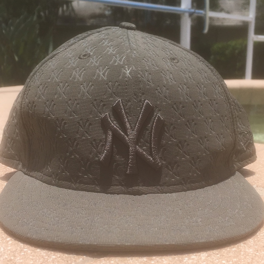 New Era New York Yankees Textured Fitted Cap